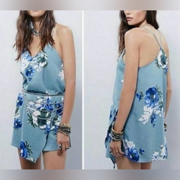 Free People Dresses & Skirts - Gorgeous Free People floral slip dress!